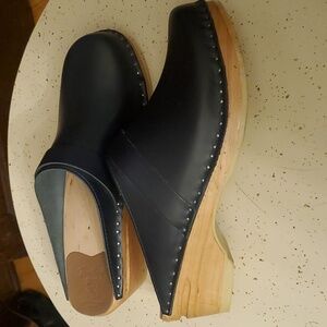 Troentorp Mens 10 dark blue Da Vinci clog